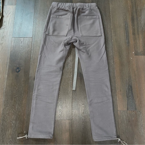 Fear of God Sixth Collection Core Sweatpants God Grey size XS - Picture 2 of 8